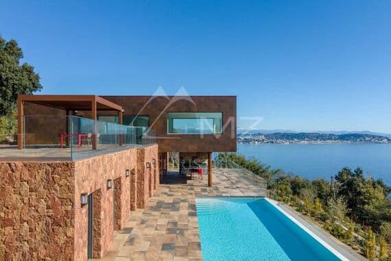 contemporary luxury house