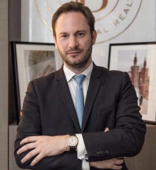 Property Broker Marc AVERSENQ