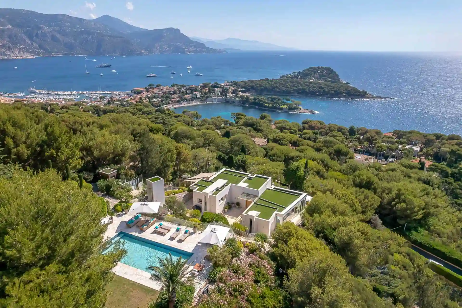 Villas de luxe avec vue sur la mer à vendre sur la Côte d’Azur