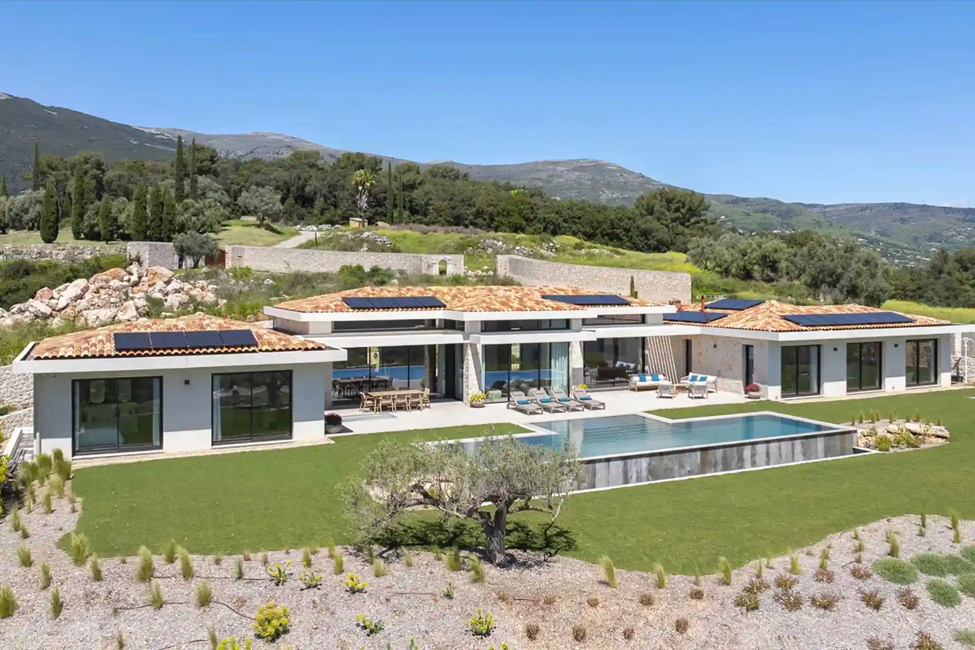 Villas et propriétés de luxe à vendre à Roquefort-les-pins
