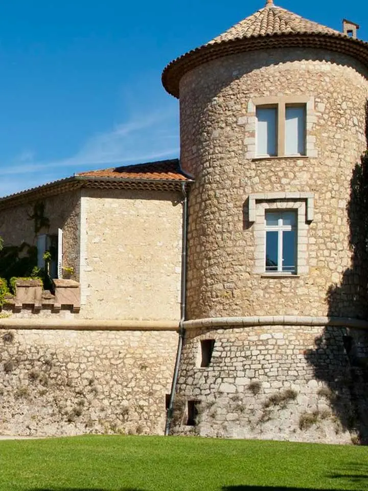 Prestigious villas for sale in Mouans-Sartoux