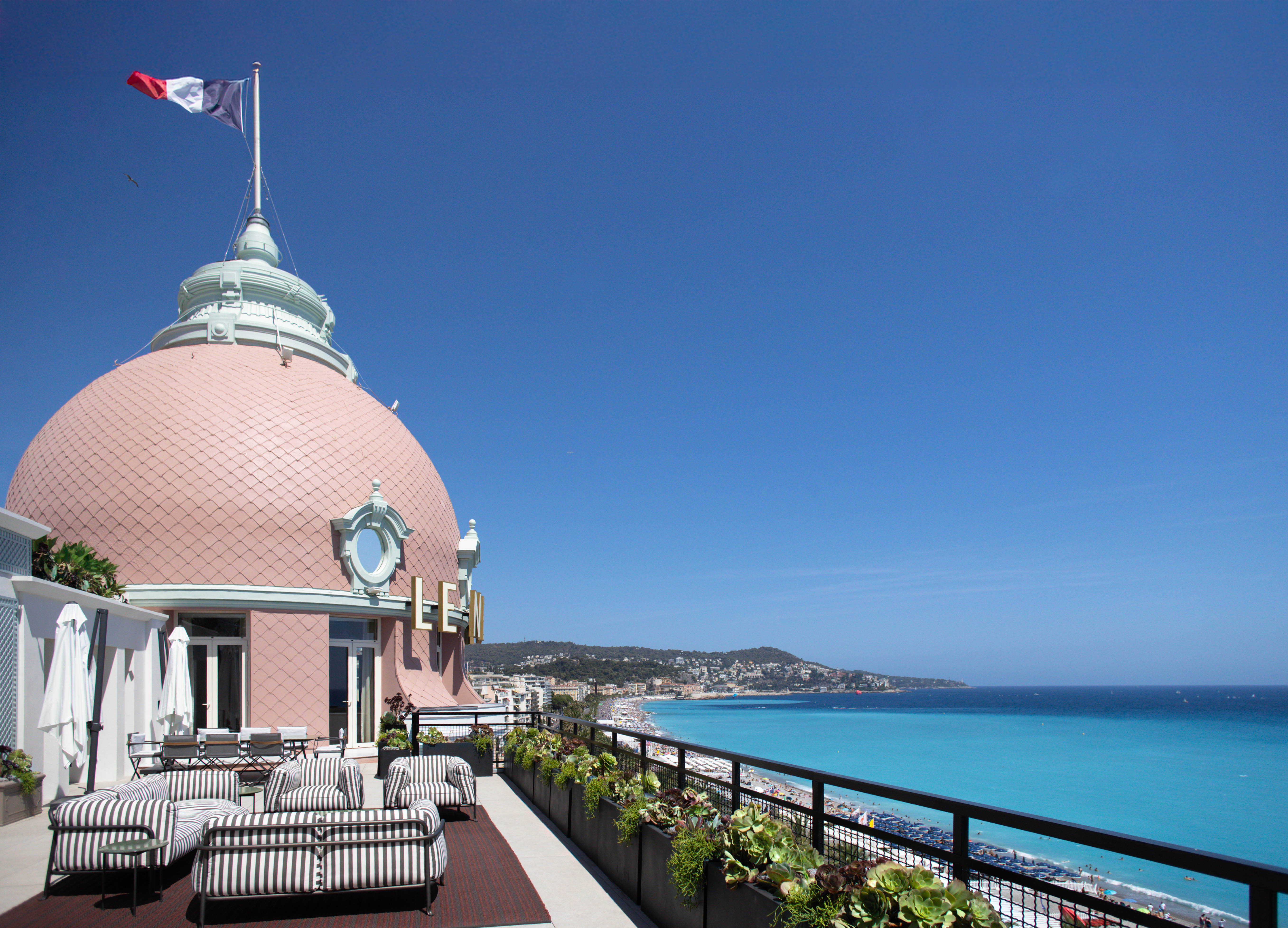 Le Negresco et sa suite d'exception Jeanne & Paul, un joyaux secret face à la mer