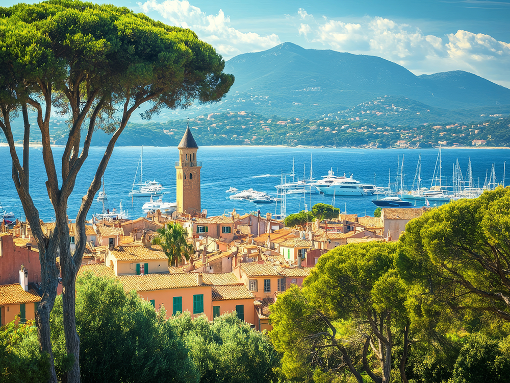 The White Lotus Saison 4 à Saint-Tropez : l’impact de la série sur le luxe et l’immobilier