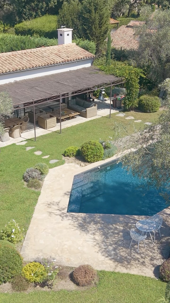There are homes where time forgets to pass.

At the heart of a small estate, this warm villa breathes with family rhythm...