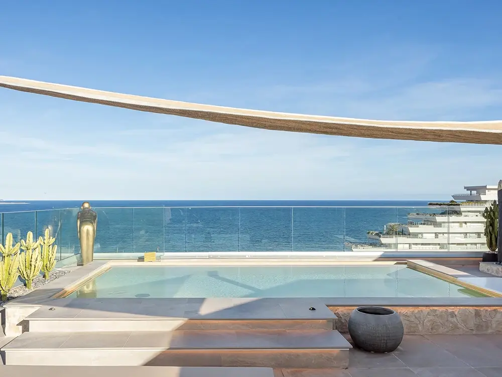 Superbe triplex avec terrasse et piscine | Marina Baie des Anges