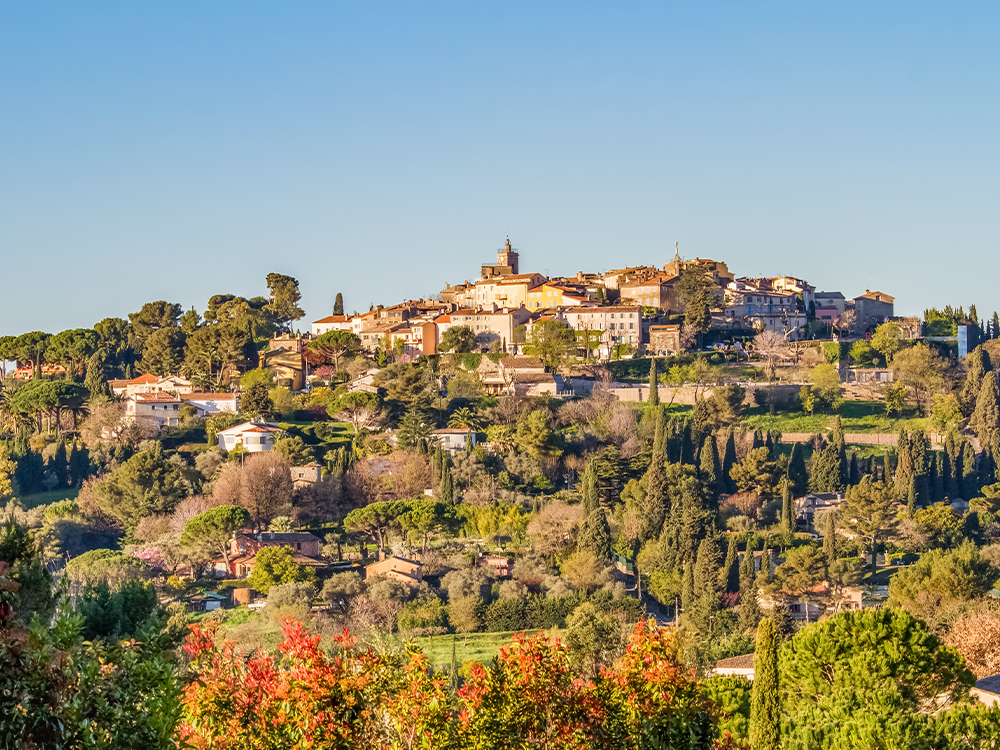 Un été à Mougins : événements, festivals et rendez-vous culturels à ne pas manquer en 2025