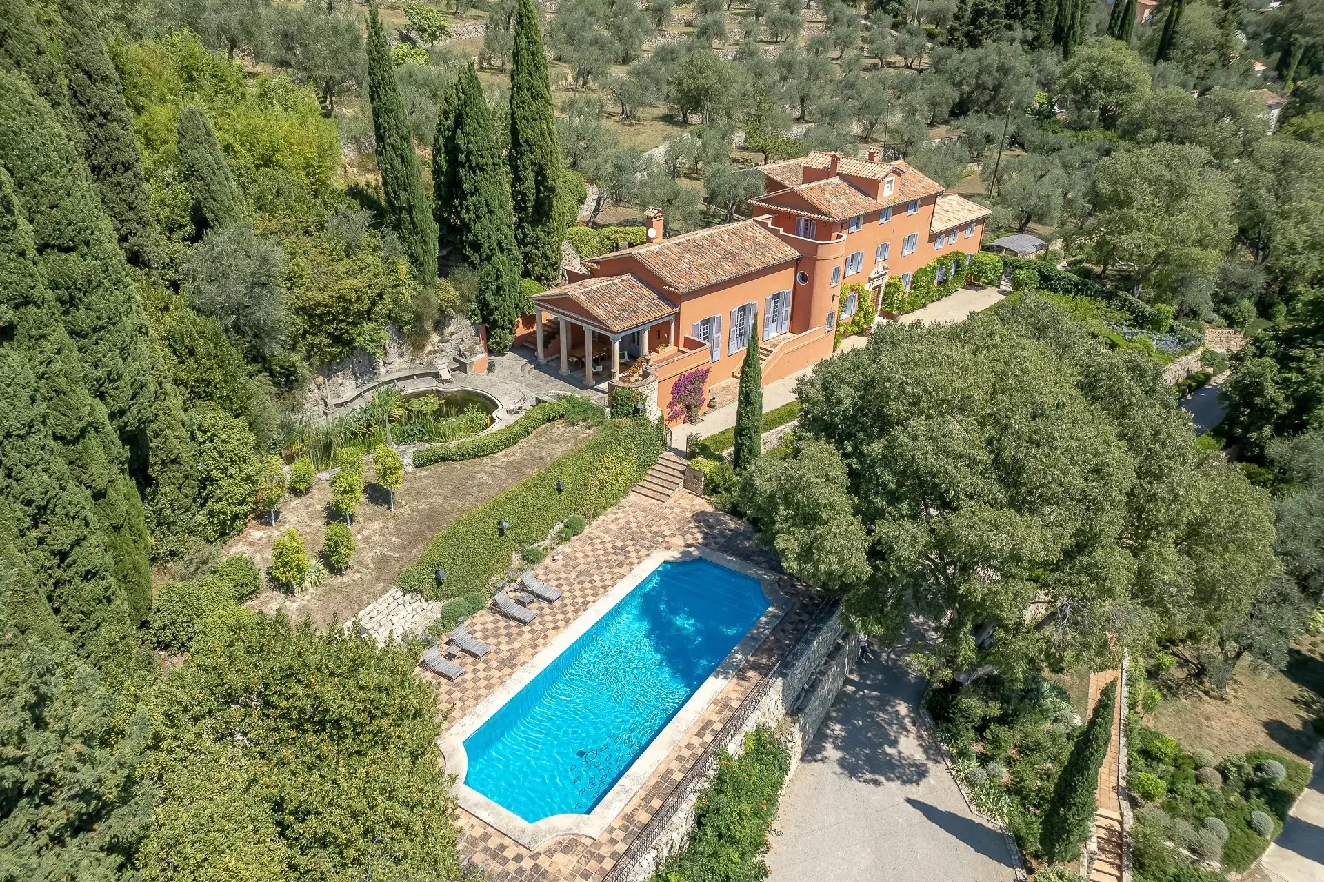 Majestueuse Bastide Provençale de Luxe dans L'Arrière Pays Cannois