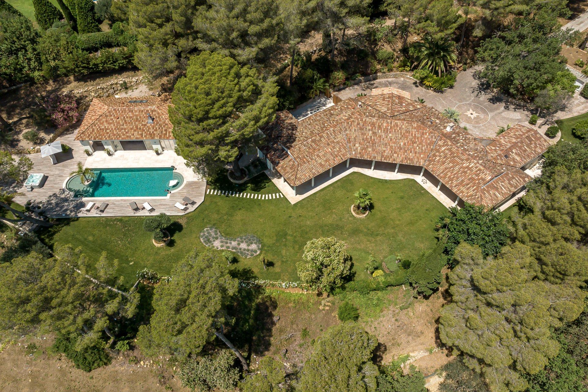 Propriété de Luxe à vendre à Mougins à voir en vidéo