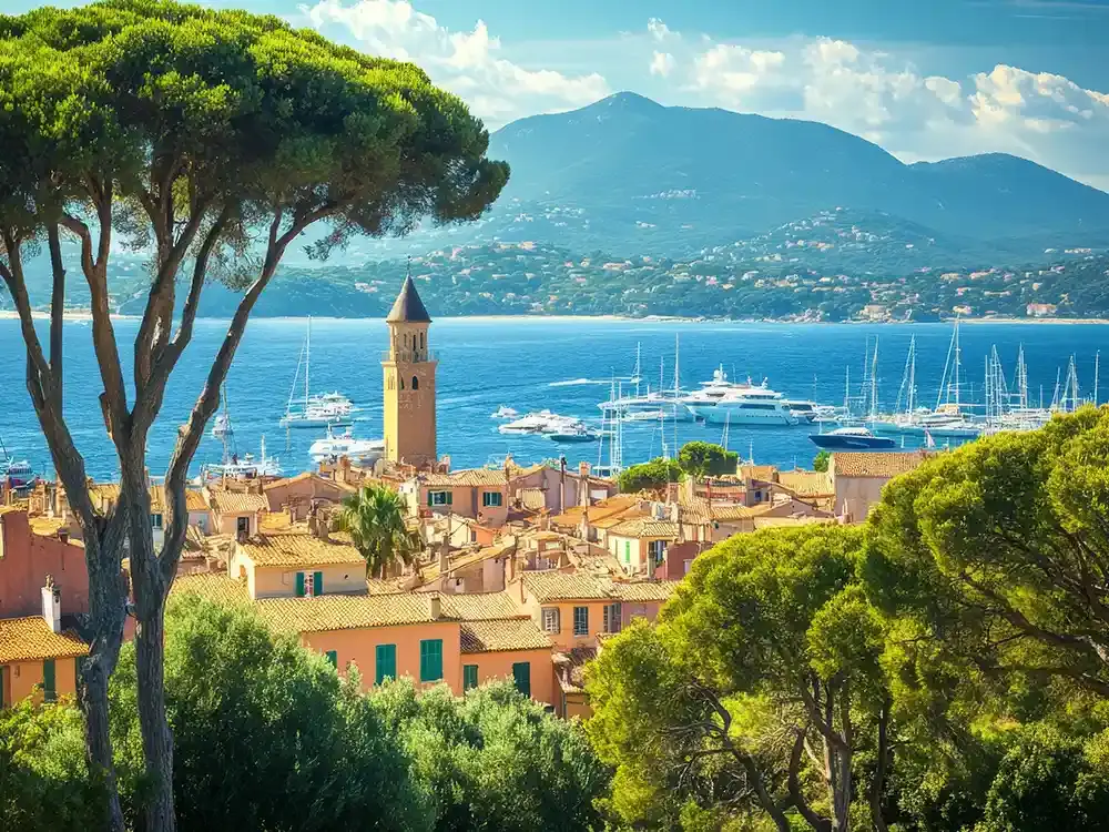 Die vierte Staffel von The White Lotus in Saint-Tropez: Die Auswirkungen der Serie auf Luxus und Immobilien.