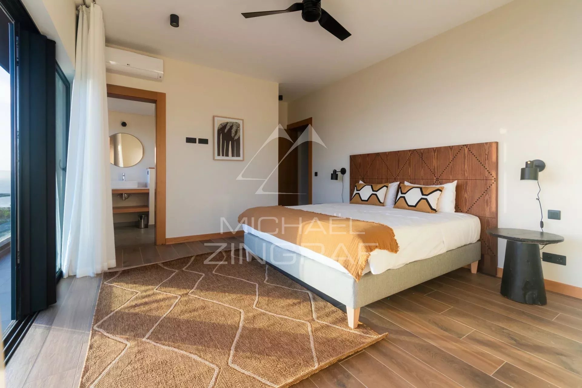 Puppen 5 -Bedroom Villa - Black Riviere