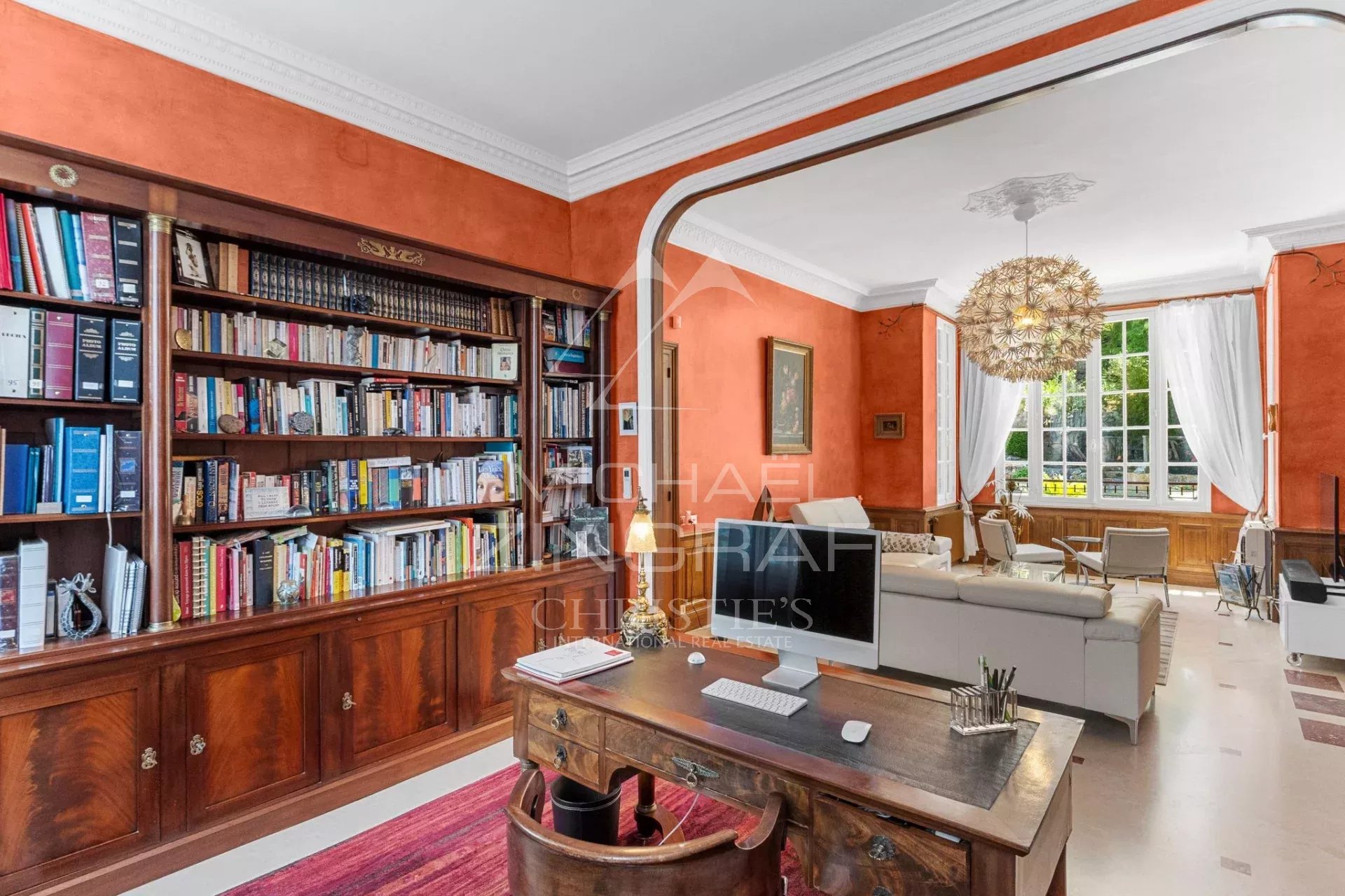 IN DER NÄHE VON AIX-EN-PROVENCE - BÜRGERLICHES HERRENHAUS