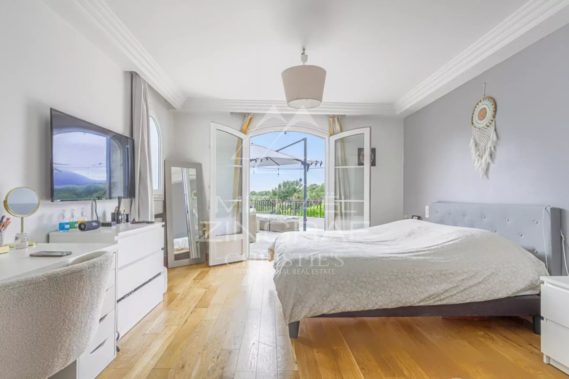 Close to Saint-Paul-de-Vence - Charming modern provencal property