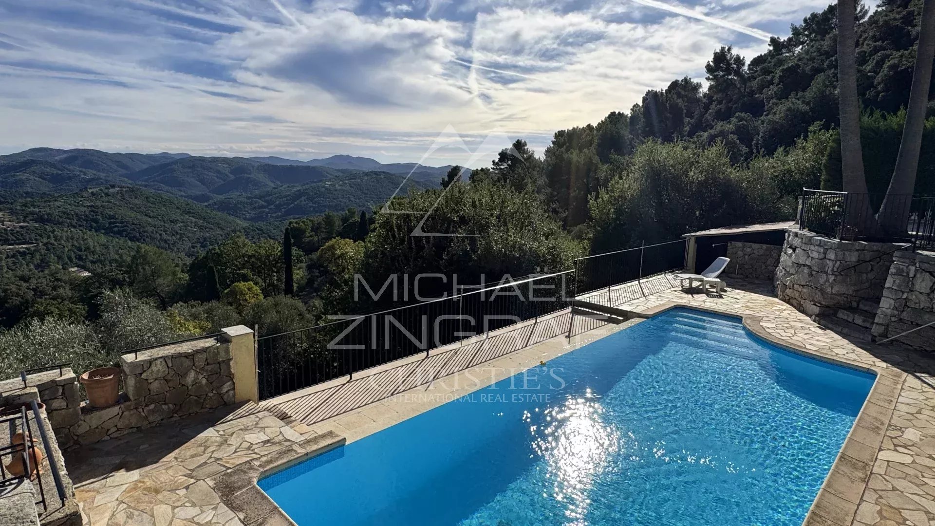 Villa with panoramic views