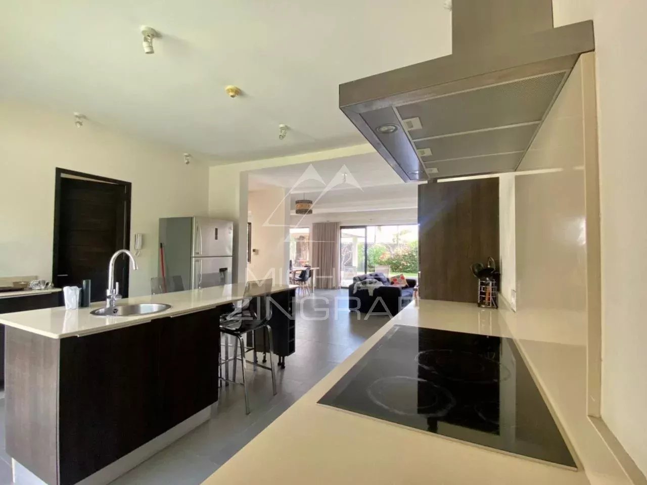 EXKLUSIV: Villa in einer Wohnanlage in Grand Baie