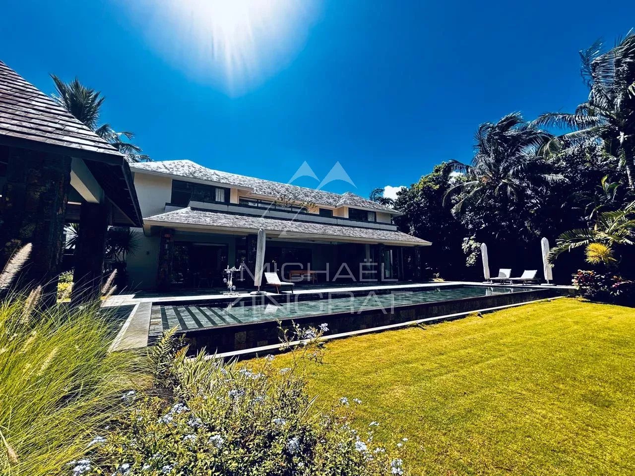 Villa de Prestige face au Golf – Anahita