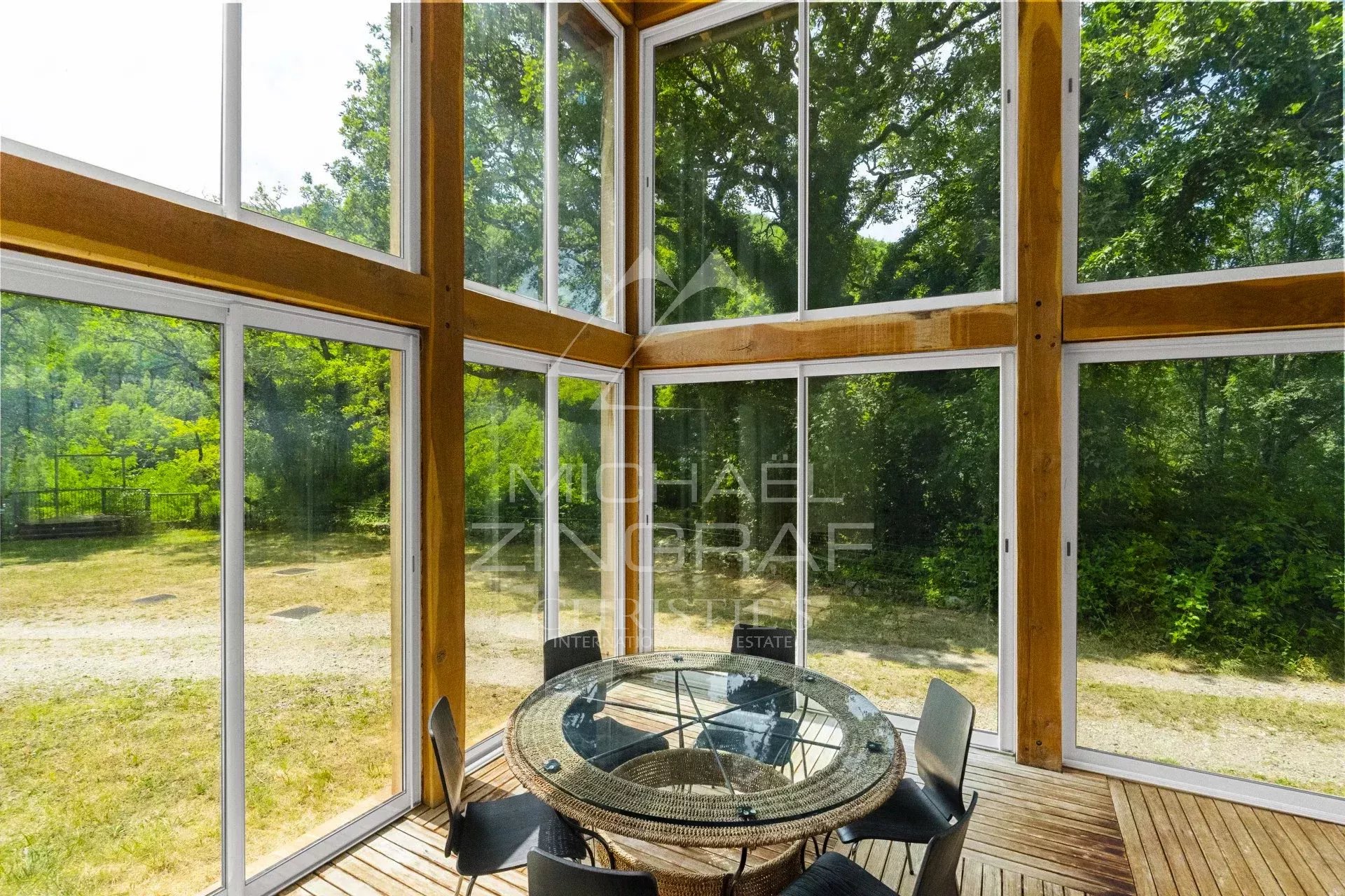 Propriété d’exception au cœur de la nature – Gréolières