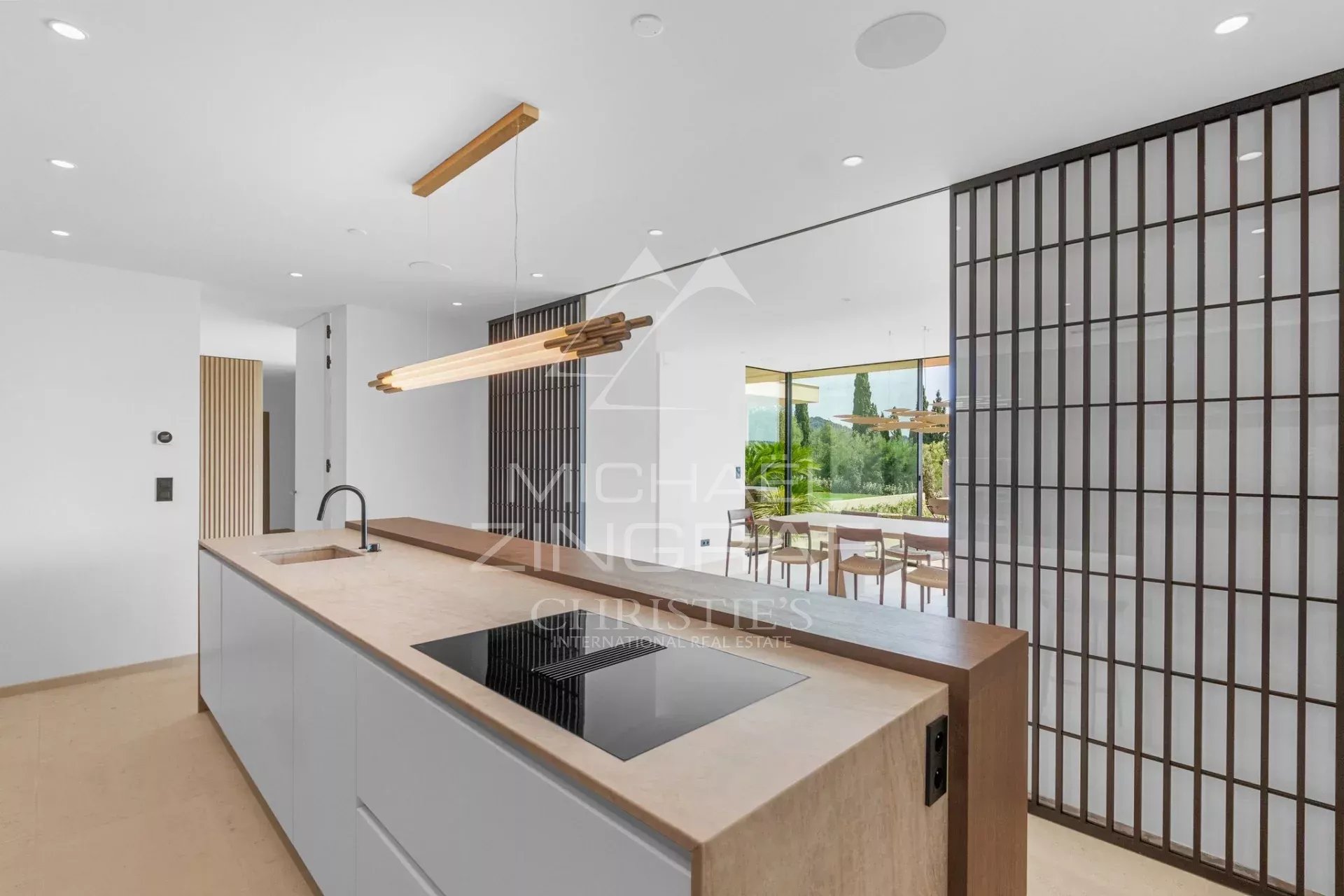 Exceptional Villa in Pampelonne – Elegance and Privacy