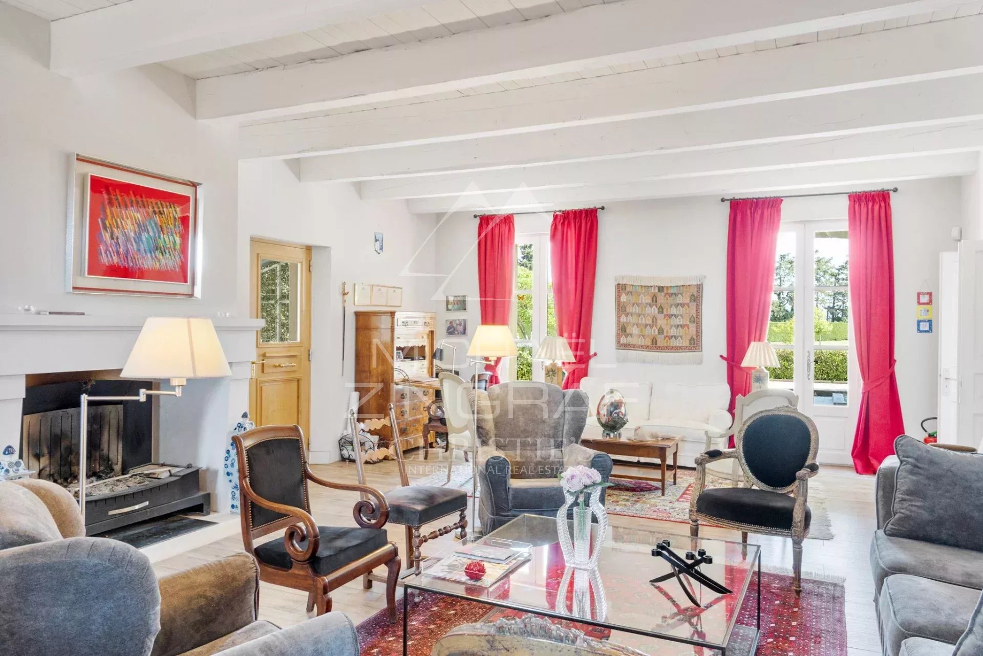 Mas Provençal rénové proche de Saint-Rémy-de-Provence