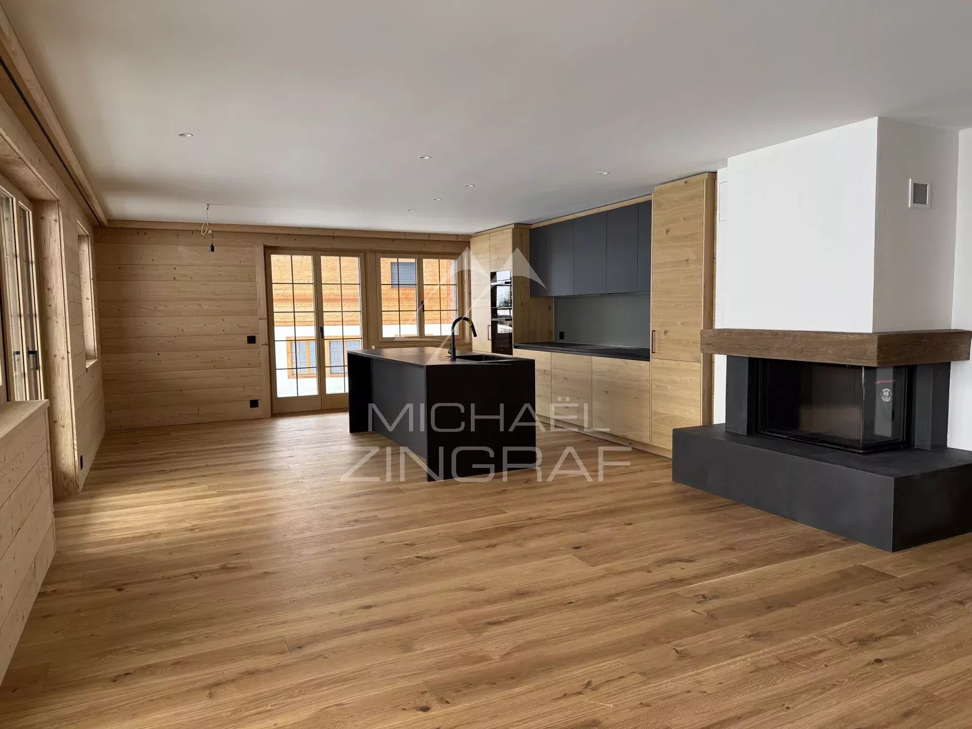 Elegante, unmöblierte Wohnung in einem neu erbauten Chalet – Region Saanen/Gstaad