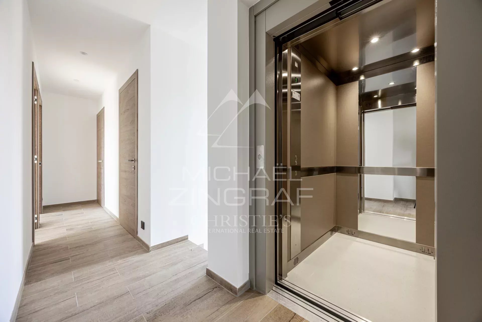 Villa contemporaine neuve dans un domaine fermé