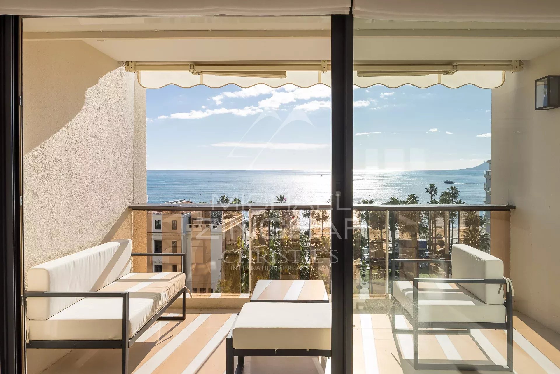 OFF MARKET - CANNES LA CROISETTE - LUXURIOUS 6-ROOM APARTMENT