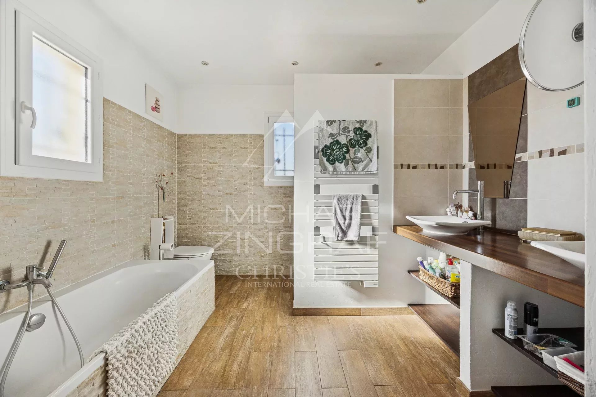 4 Bedroom Property at the Edge of the Forest with Olive Grove