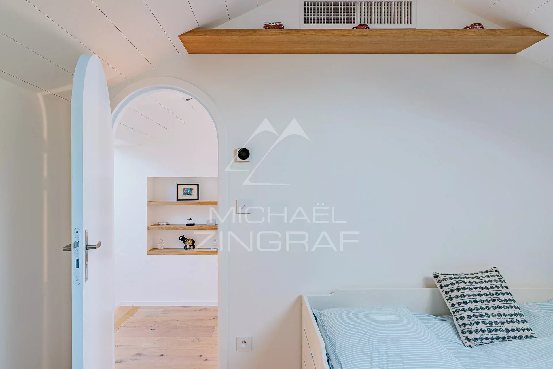 PYLA-SUR-MER - VILLA EN PREMIÈRE LIGNE DE 5 PIÈCES