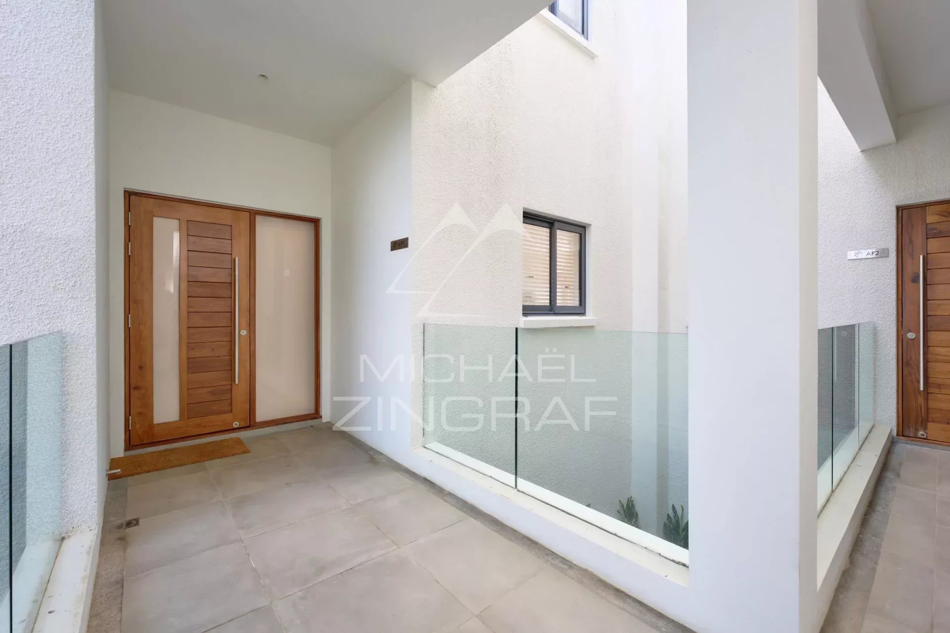 Élégant Appartement de 3 Chambres dans une Résidence Sécurisée à Pointe aux Canonniers