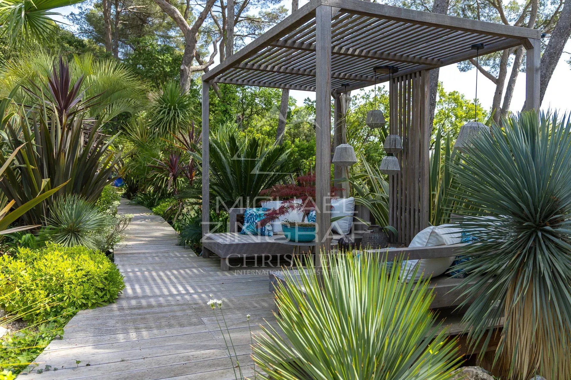 Exceptional charming estate