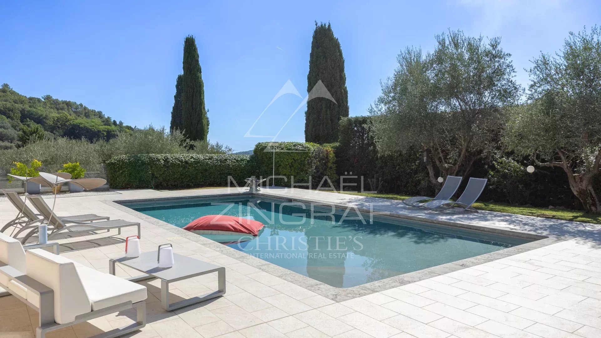 Villa with Pool in Grasse, Just 5 Minutes from Opio – 340 sqm – 5,000 sqm Landscaped Grounds