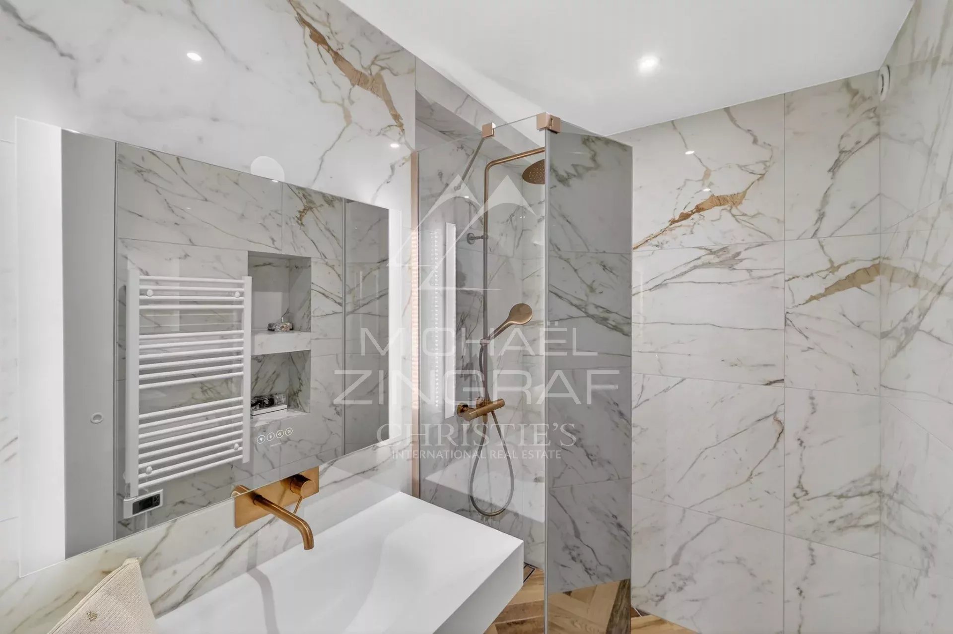 Cannes - Basse Californie - Superbe 3 pièces rénové avec vue mer panoramique