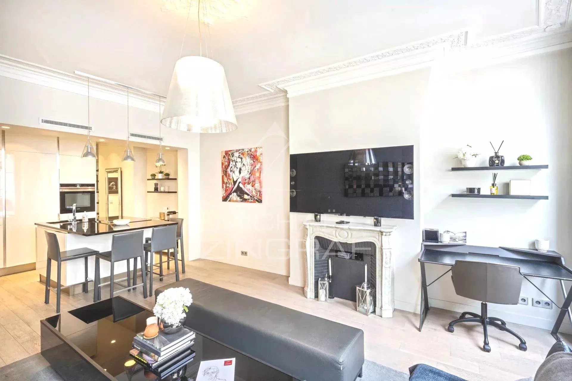 Exclusivité - Rue Saint Honoré - 2 pièces - Parfait état - Clim