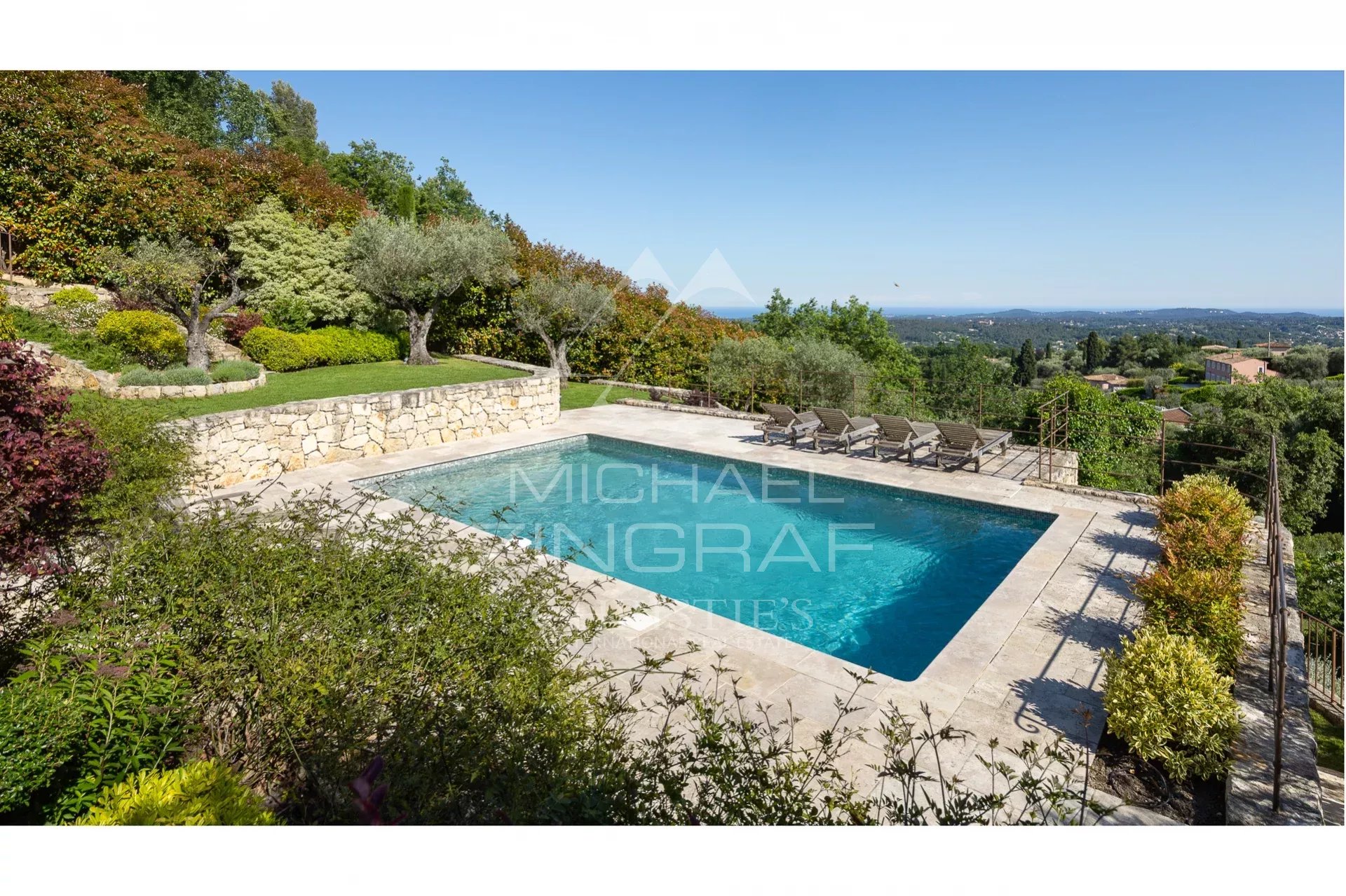Bastide de charme avec vue mer et collines