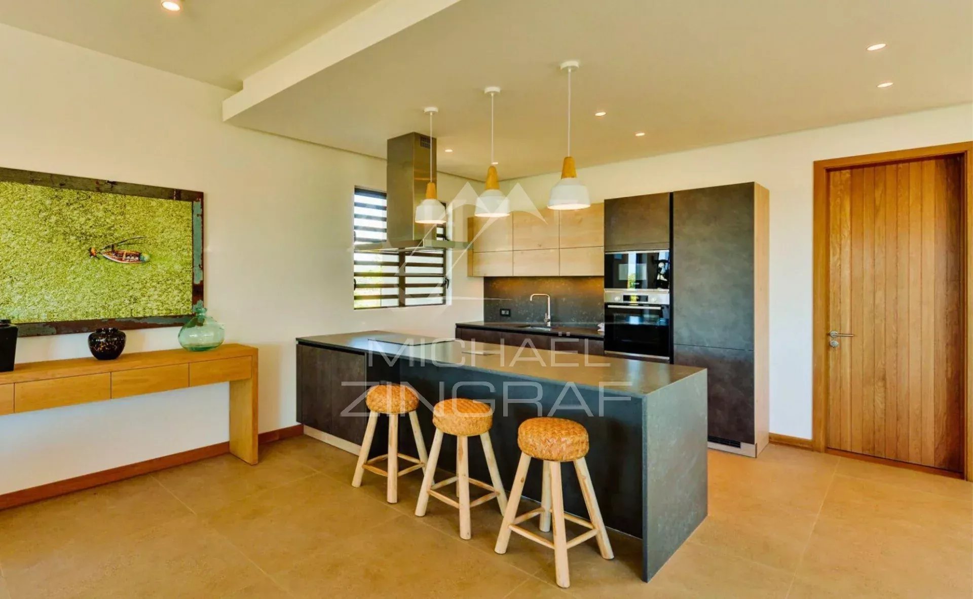 Villa de luxe avec vue sur la mer dans un domaine de golf prestigieux