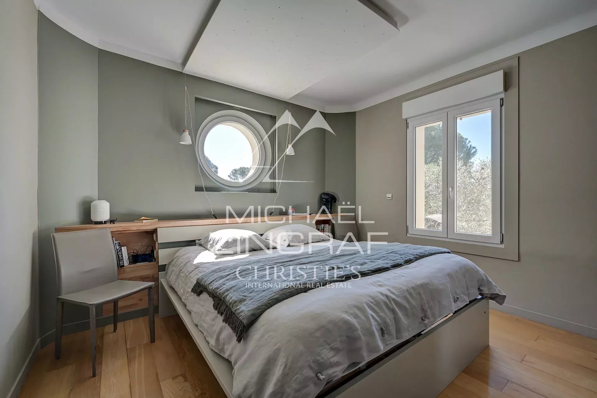 Helles, ruhiges Anwesen