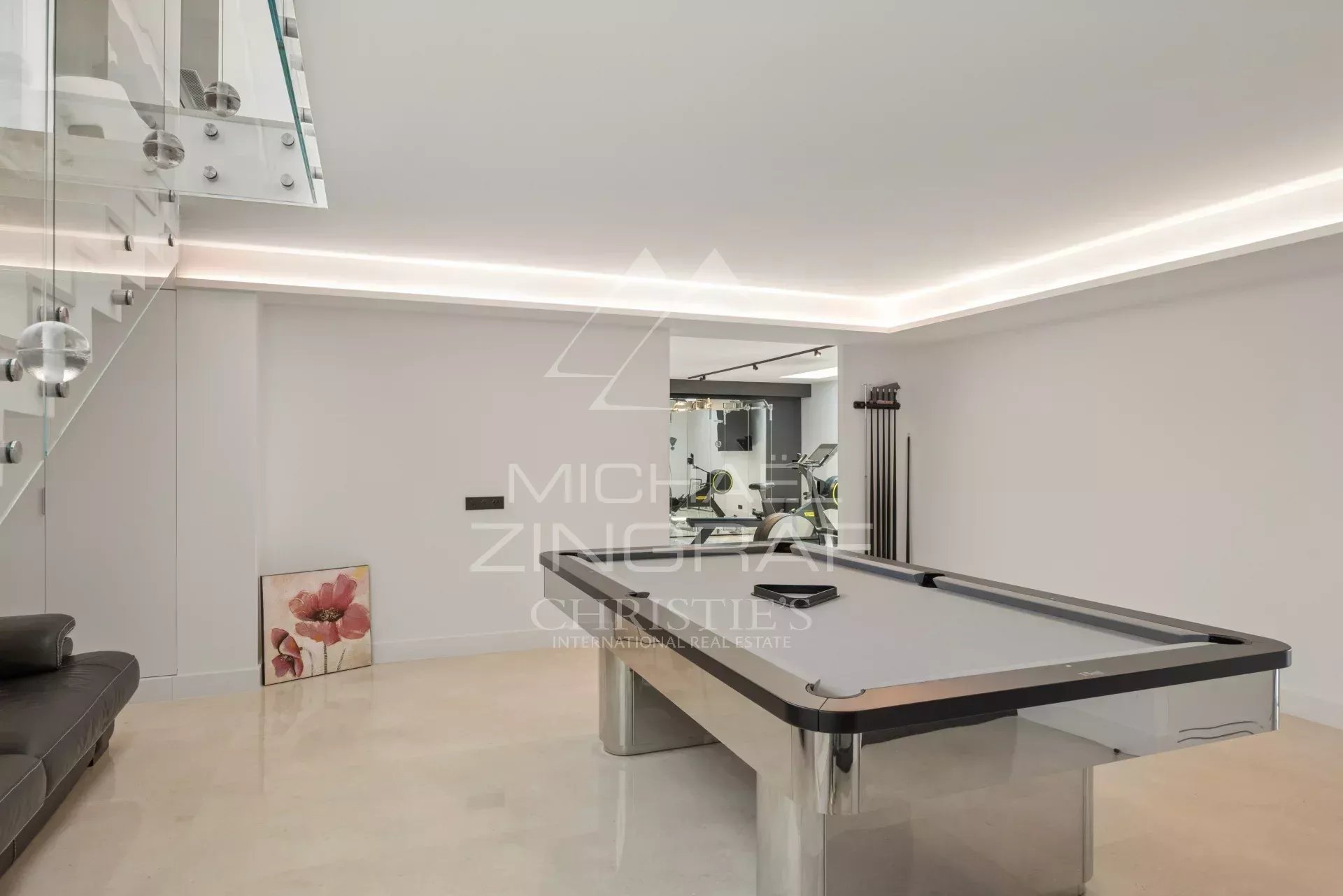 Contemporary Villa - Panoramic view