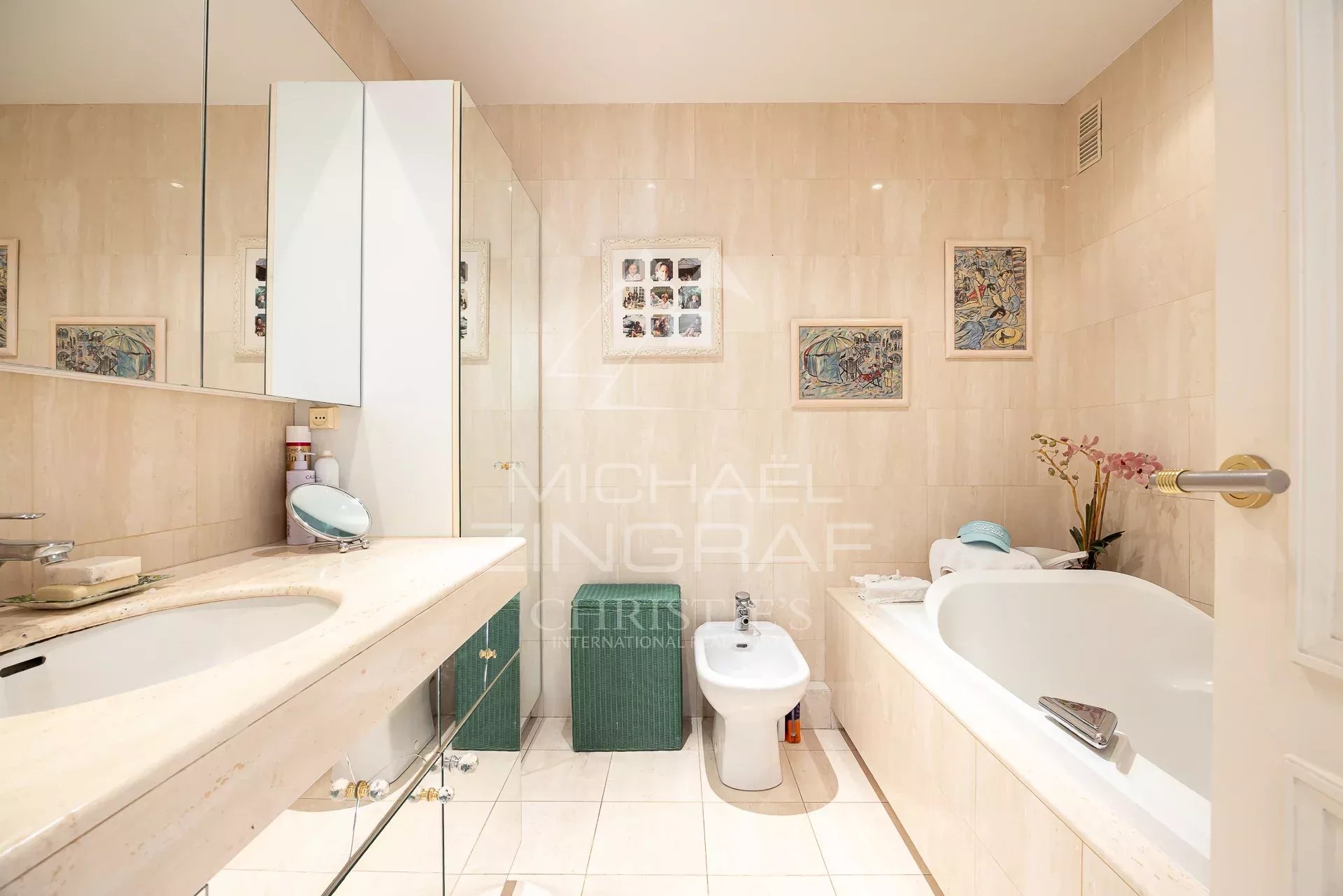 Cannes Palm Beach – Exceptional Apartment with Panoramic Sea View