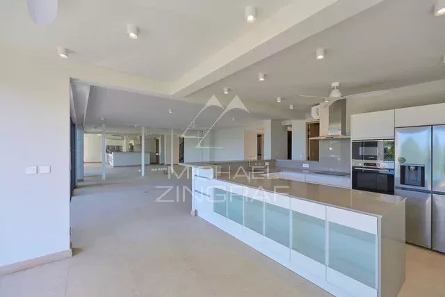 Exceptional Duplex in Pointe aux Canonniers