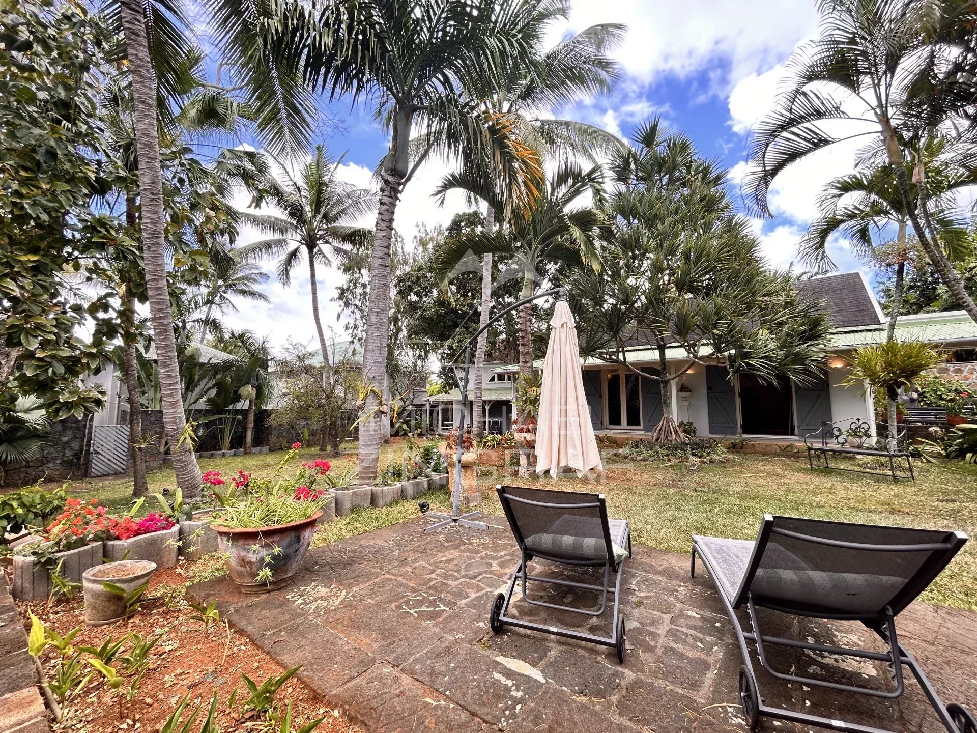 Colonial-Style Villa in Pointe aux Canonniers