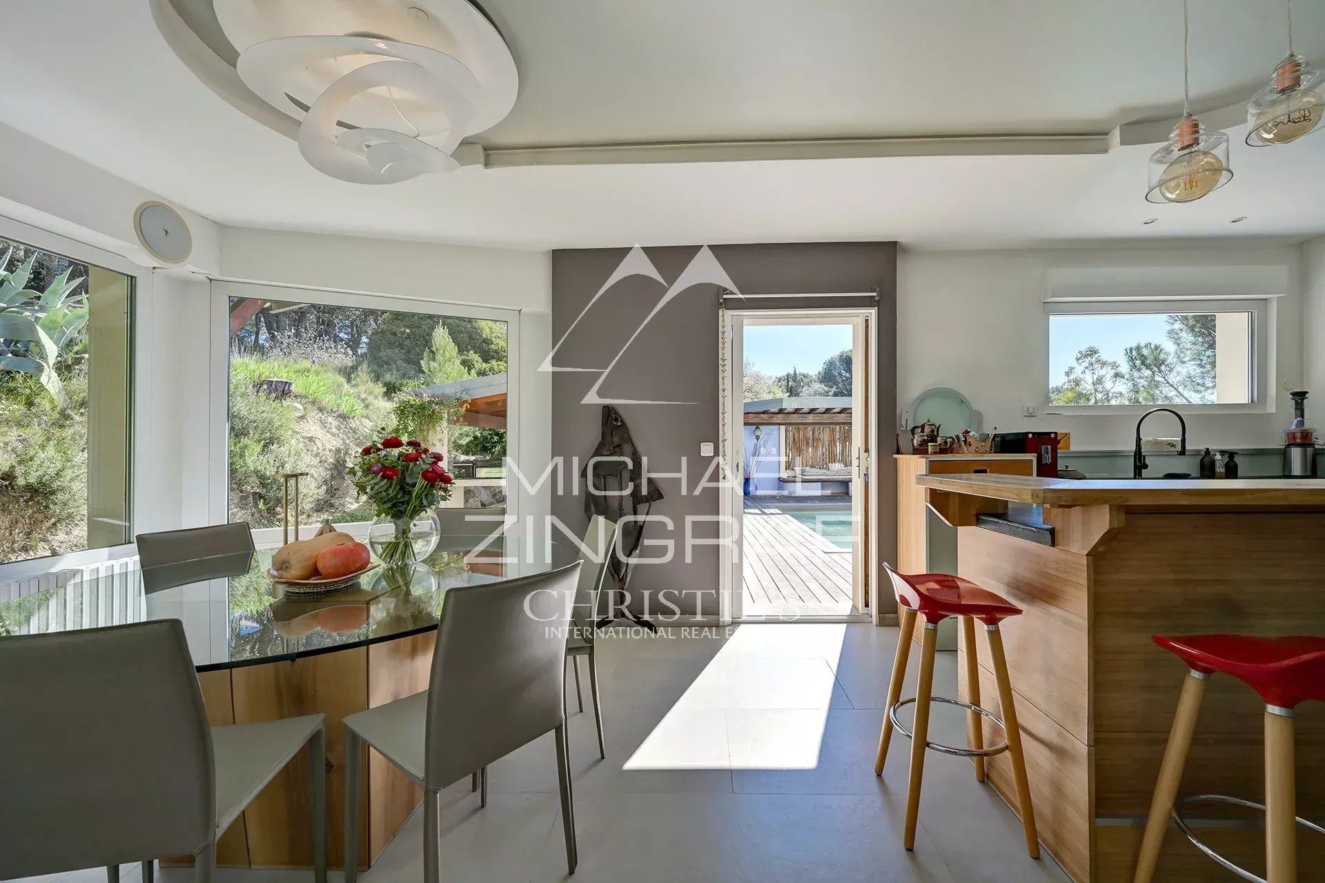 Helles, ruhiges Anwesen