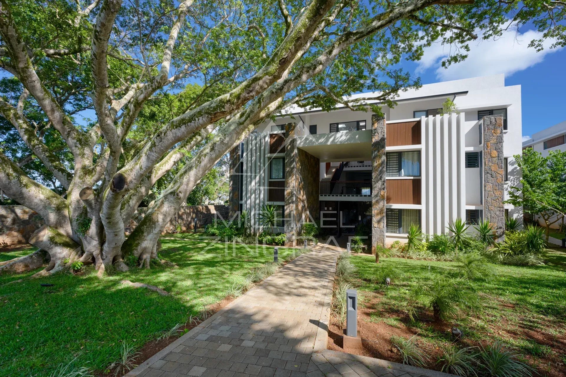 Mauritius – New 3-bedroom en-suite apartment – Belle Vue