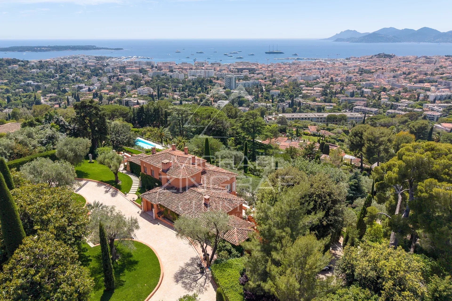 Co - EXCLUSIVITE - Cannes - Californie - Majestueuse maison de Maitres