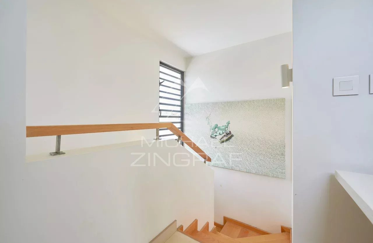 Villa avec piscine dans une résidence sécurisée à Péreybère