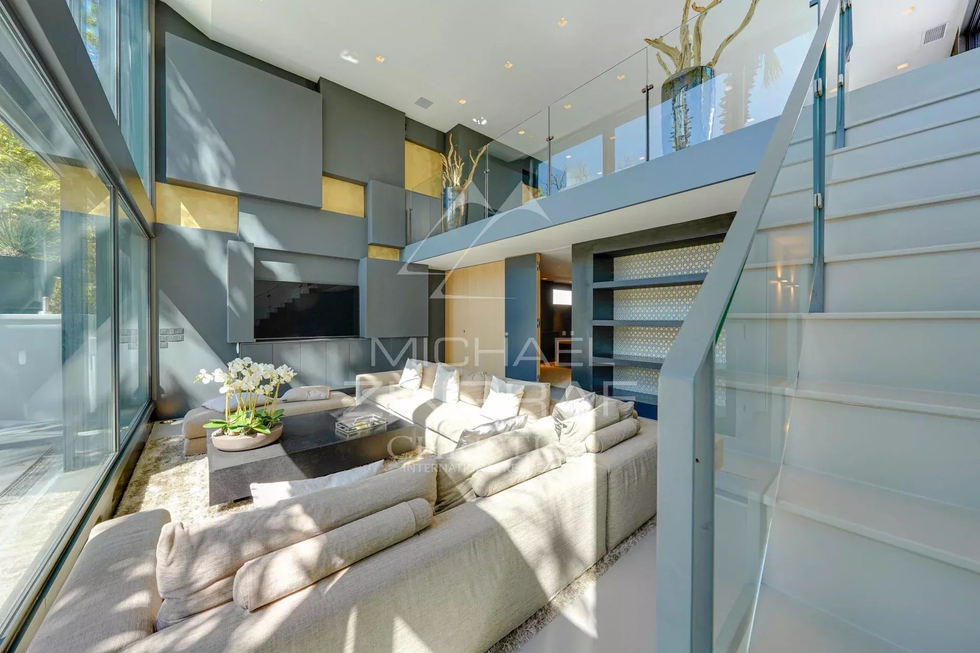 Domaine exclusif - belle villa contemporaine proche de la plage