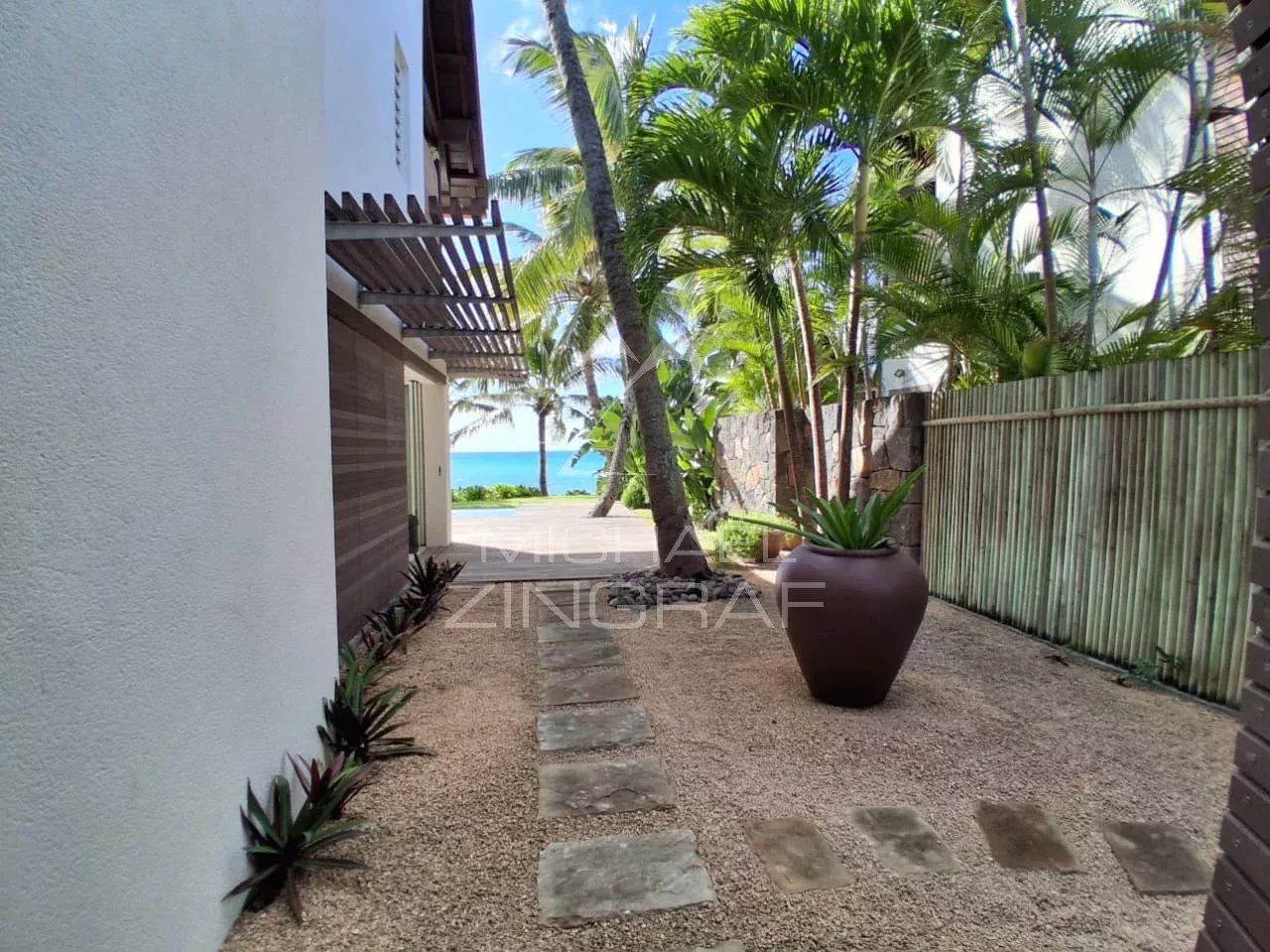 Mauritius - Rare opportunity : Luxury villa by the sea near Grand Bay - Pointe aux Canonniers