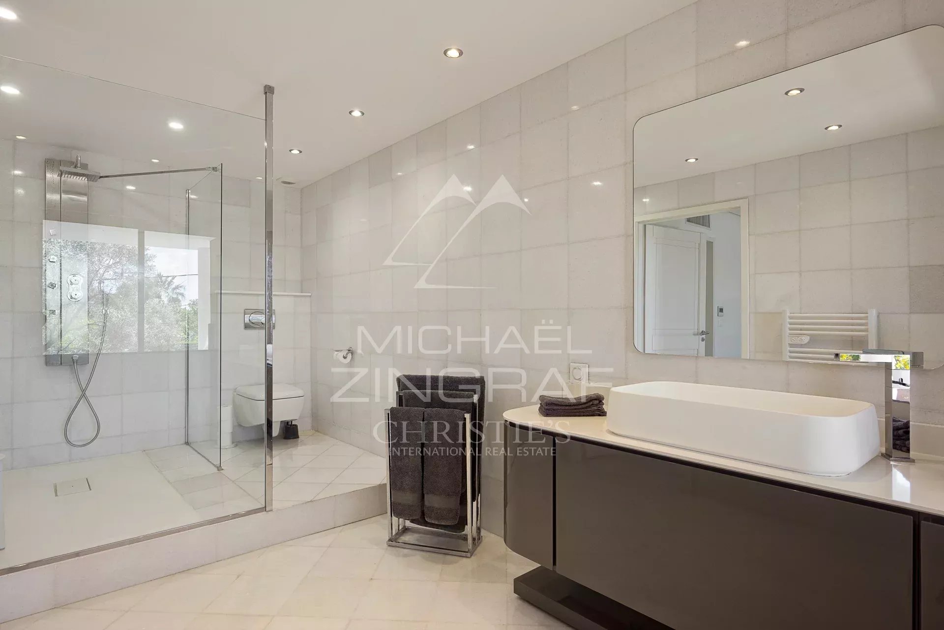 Cannes - Somptueuse villa neuve