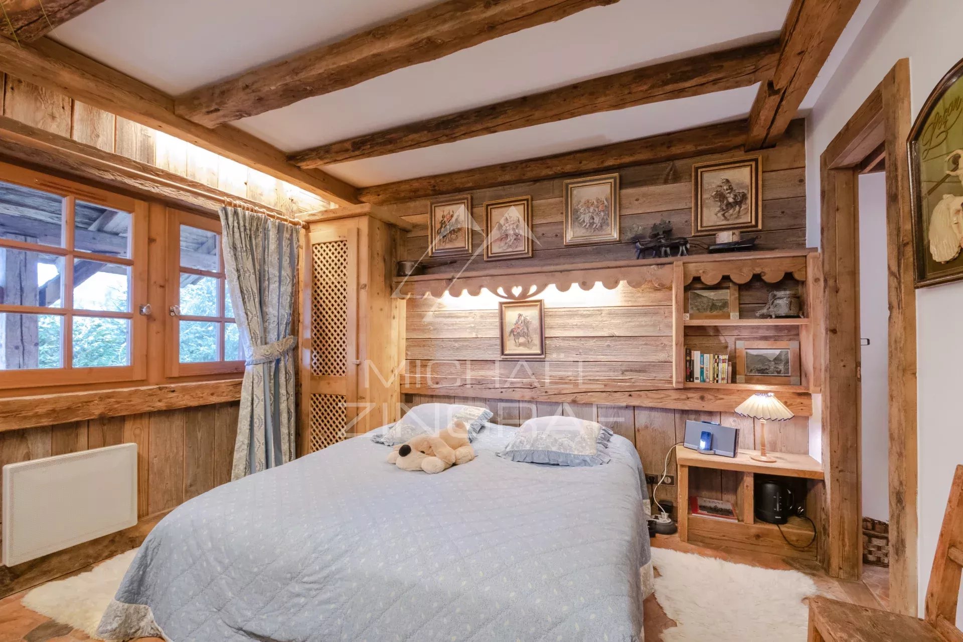 Authentique chalet en vieux bois, proche centre, "privacy" - Terrain constructible Premium