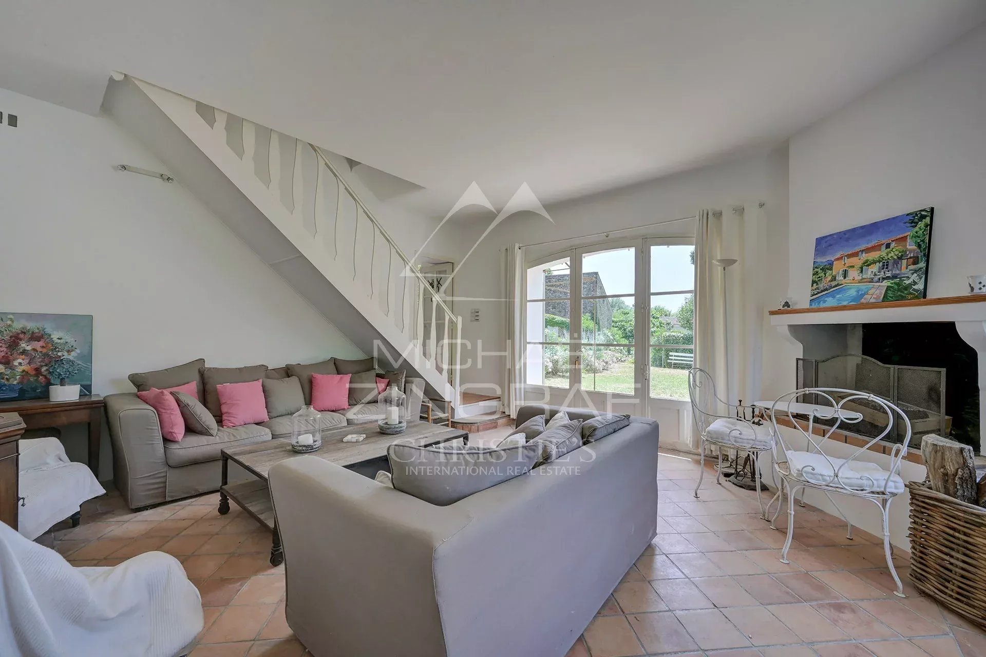 Authentic farmhouse in the heart of the Luberon