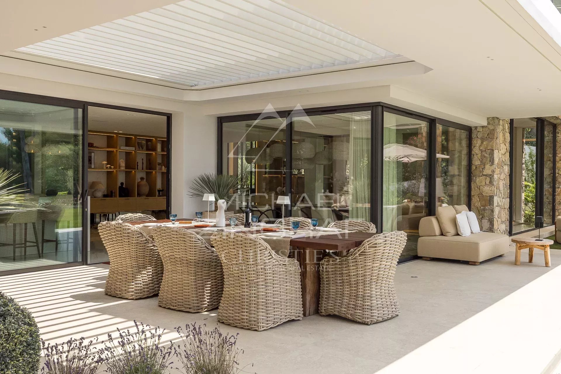 Cannes – Kalifornien – Moderne Villa