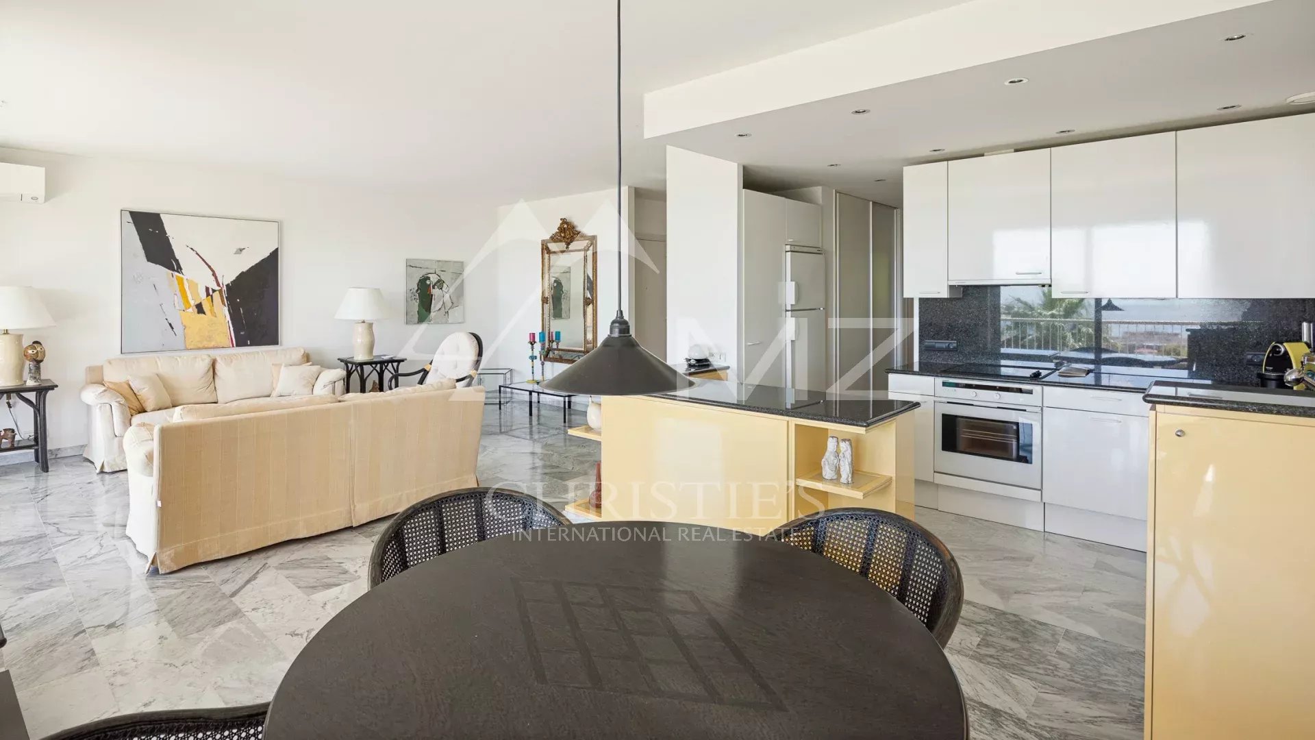 Dans une résidence de standing, appartement à fort potentiel